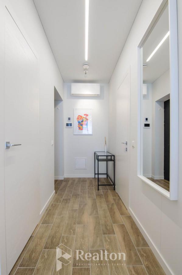 Happy Inn Egle, Self Check-In-24-7, A-C, Parking-In-The-Underground-Garage Wilno Zewnętrze zdjęcie