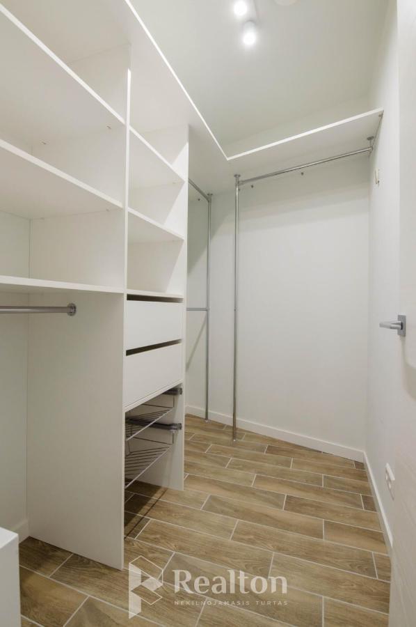 Happy Inn Egle, Self Check-In-24-7, A-C, Parking-In-The-Underground-Garage Wilno Zewnętrze zdjęcie